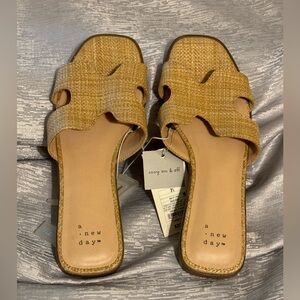 A New Day Beige Woven Slide Sandals – Size 7.5 (NWT)